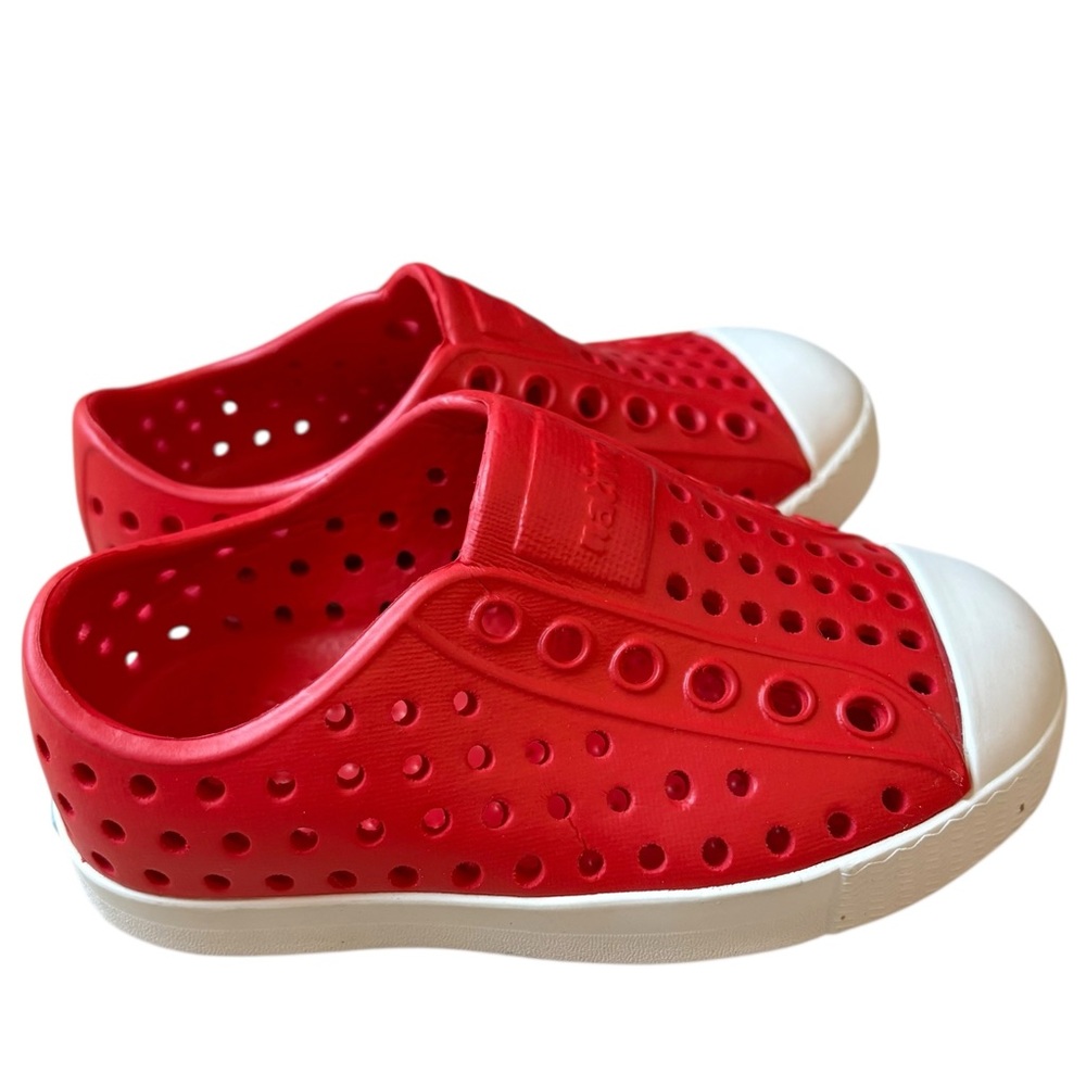 Native Red Jefferson Shoes New Size 5‎